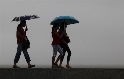 Rains bring respite to Noida