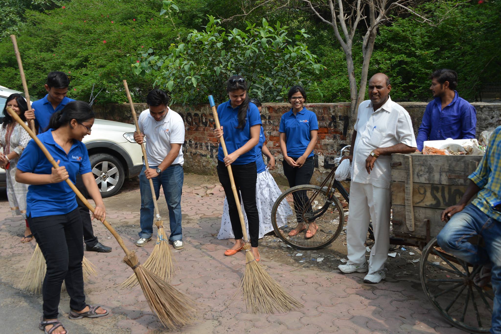 Noida Diary: Cleanliness Drive in Noida by Healthskool
