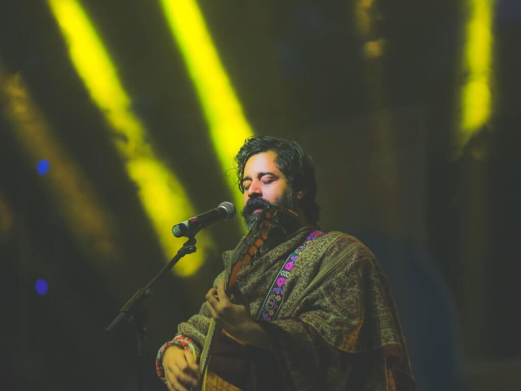 Rahgir performing live at RCube Monad Mall Noida Sector 43