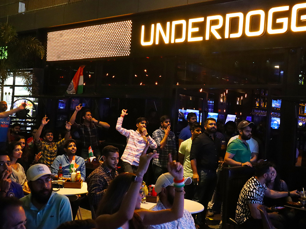 underdoggs sector 62 Noida at Binge Central