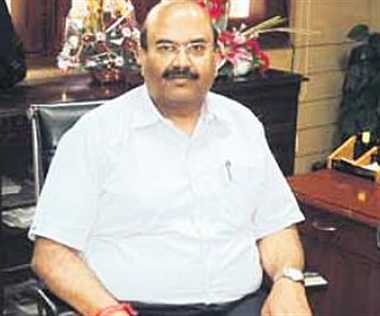 Noida CEO Sanjeev Saran sacked by UP government, Rama Raman takes charge 